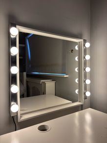 Mirror + Hollywood Lights