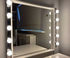 Mirror + Hollywood Lights