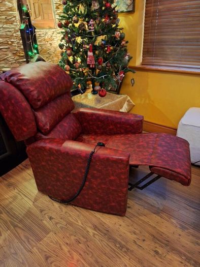 riser / recliner electric armchair
