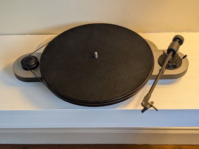 Turntable - Grey Pro-Ject Elemental