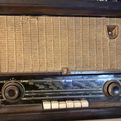 antique radio