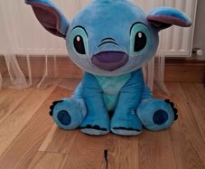 giant talking stitch