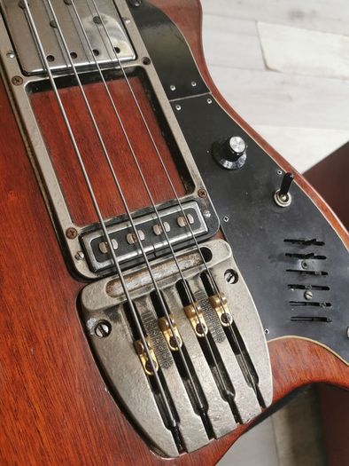 Ovation Magnum