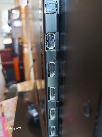 Samsung 32 inch TV, Model UE32B6000V, 4 HDMI, USB etc, Beautiful screen and picture, comes with Remote Control