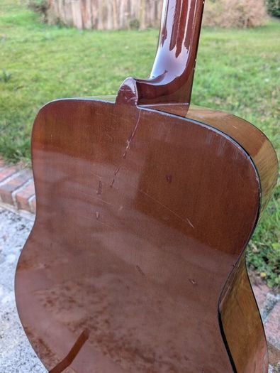 Yamaha F310 Acoustic Guitar