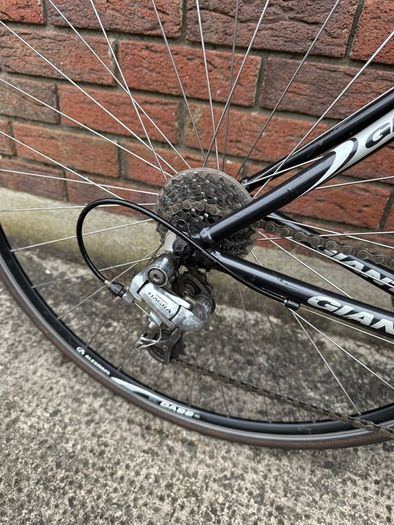 Giant Road Bike