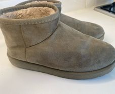 kids boots Green size 4