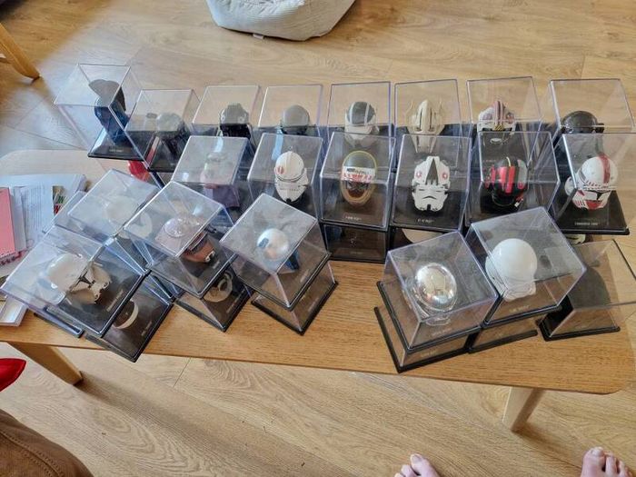 43 Star Wars DeAgostini Helmet collection
