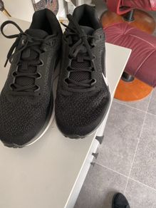 New Nike trainers/runners black