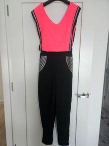 jumpsuit size M