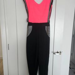 jumpsuit size M