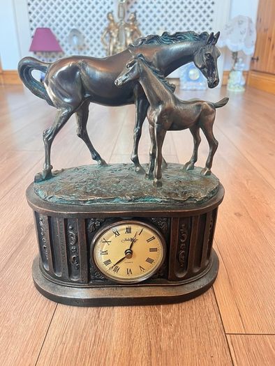 horse clock