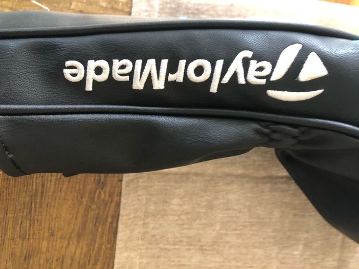 NEW Taylormade Sim 2 Driver Cover