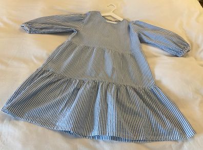 Gorgeous girls H&M blue white stripe dress like new 9-10