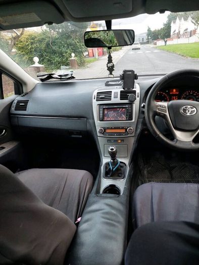 2011 Toyota Avensis 2.0 D-4d  For Parts / Repair