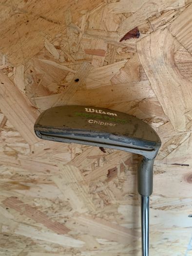 Wilson staff chipper golf club (Rh)