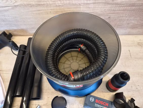 Bosch GAS 18 V10 L 34Ltr/sec 18V Li-Ion CoolPack Cordless L Class Dust Extractor - Bare