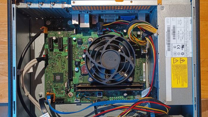 Fujitsu desktop PC Windows 11