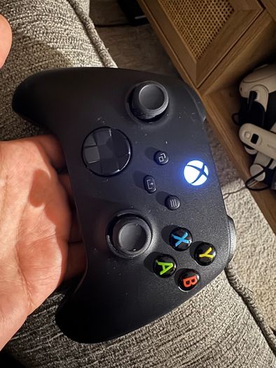 Xbox series x 1tb with controller