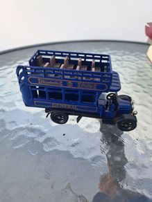 old buss model