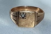Vintage Solid Gold Signet Ring Starburst Design (2.75g)