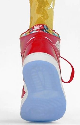 Air Jordan 1 Mid SE