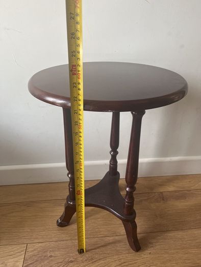 Circular coffee table