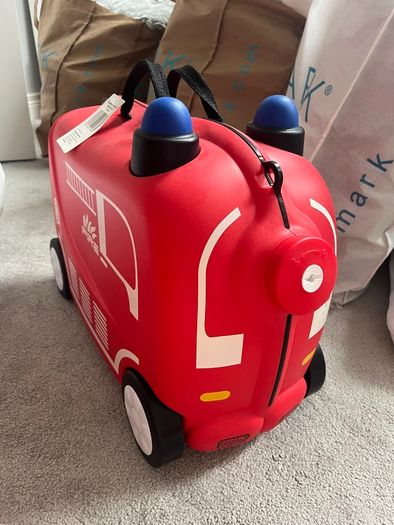 Luggage - Kids Carry On Case & Seat - Fire Engine