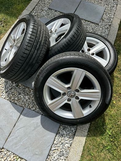 R16 Volkswagen alloys wheels & new tyres