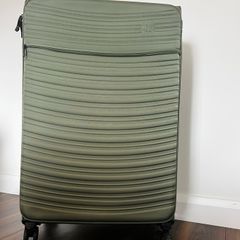 XL New Suitcase