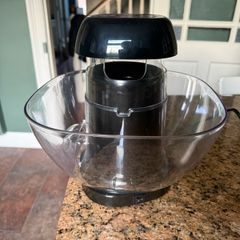 Popcorn maker