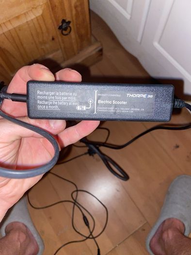 Thorpe 30 E scooter charger