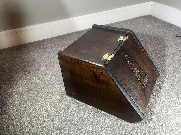 Coal scuttle