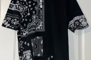 Black and White t shirt size large