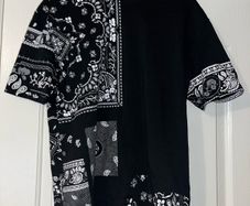 Black and White t shirt size large