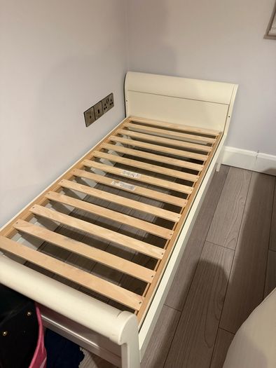 mama&papas Cot bed