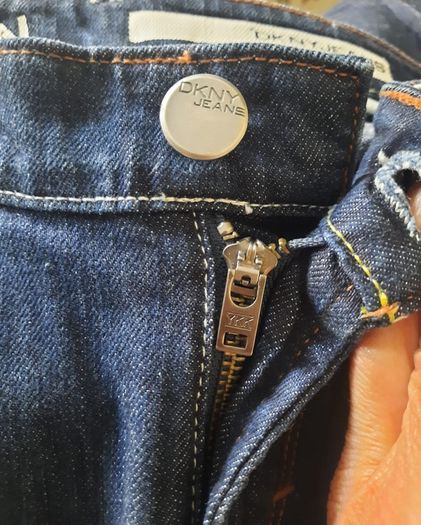 DKNY cotton denim jeans 28 waist and 32 leg in very good condition with no issues see last two photos for exact measurements FREE TRACKED POSTAGE INCLUDED