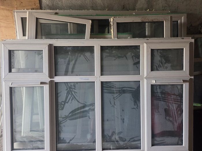 windows 700 euro for the lot