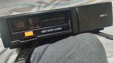 Ford 6 Disc CD Changer F8CF-18C830-AA