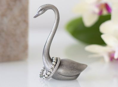 Metal Swan Ring Holder