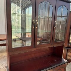 Large display cabinet