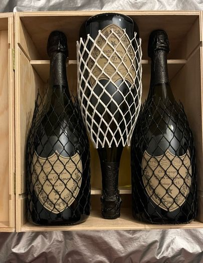 Wooden Wine champagne Box holds 6 bottles