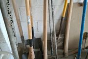 shovel / spade