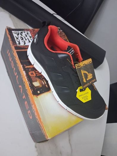 Steel toe boots