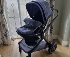 Nuna Demi Grow buggy