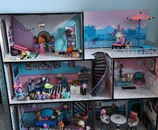 Lol Doll House