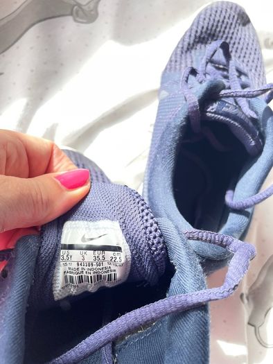 Girls Navy Nike runners - as new