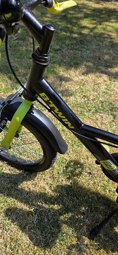 16 Inch Kids Bike Dark Hero 500 4-6 Years Old