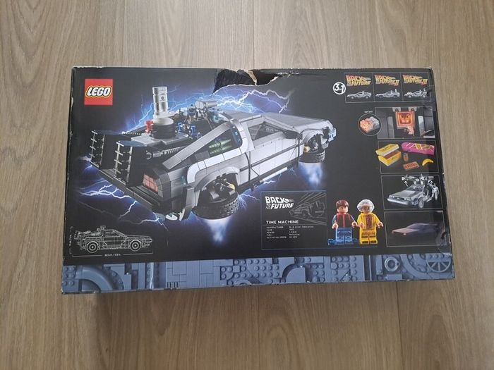 LEGO Icons 10300 Back to the Future Time Machine DeLorean