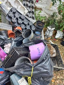 free plastic flowerpots